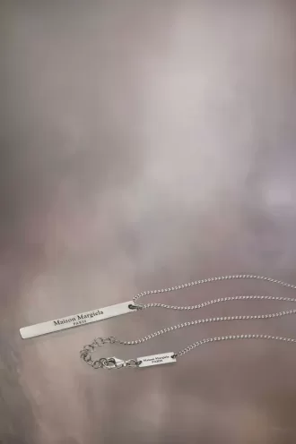 Collier pendentif avec logo