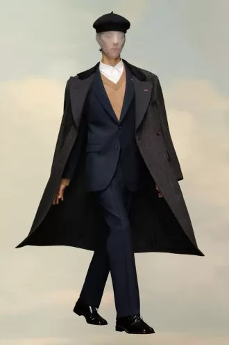 Manteau croisé en cours de réalisation