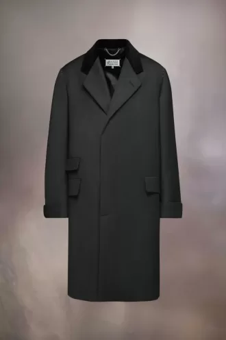 manteau en laine en cours de réalisation
