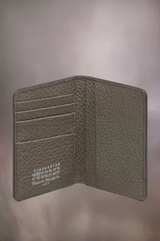 Porte-cartes à quatre points